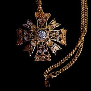 KJL Maltese Cross necklace brooch pin Flip Center 36” chain